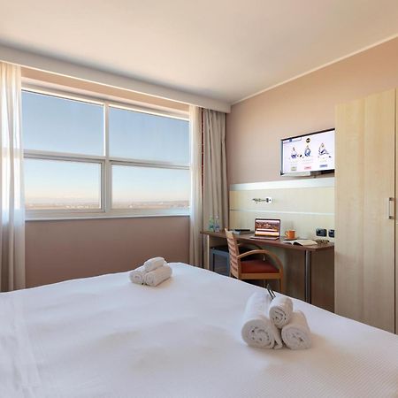 B&B Hotel Cherasco Langhe Eksteriør billede