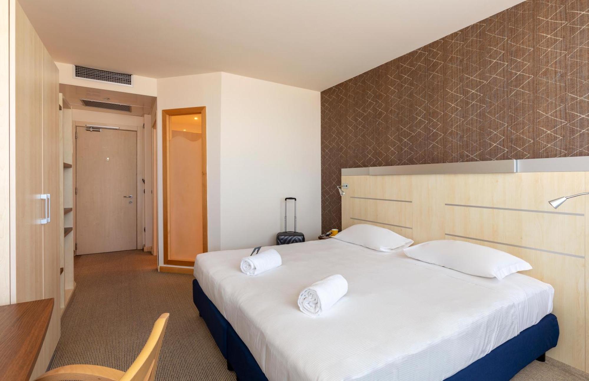 B&B Hotel Cherasco Langhe Eksteriør billede