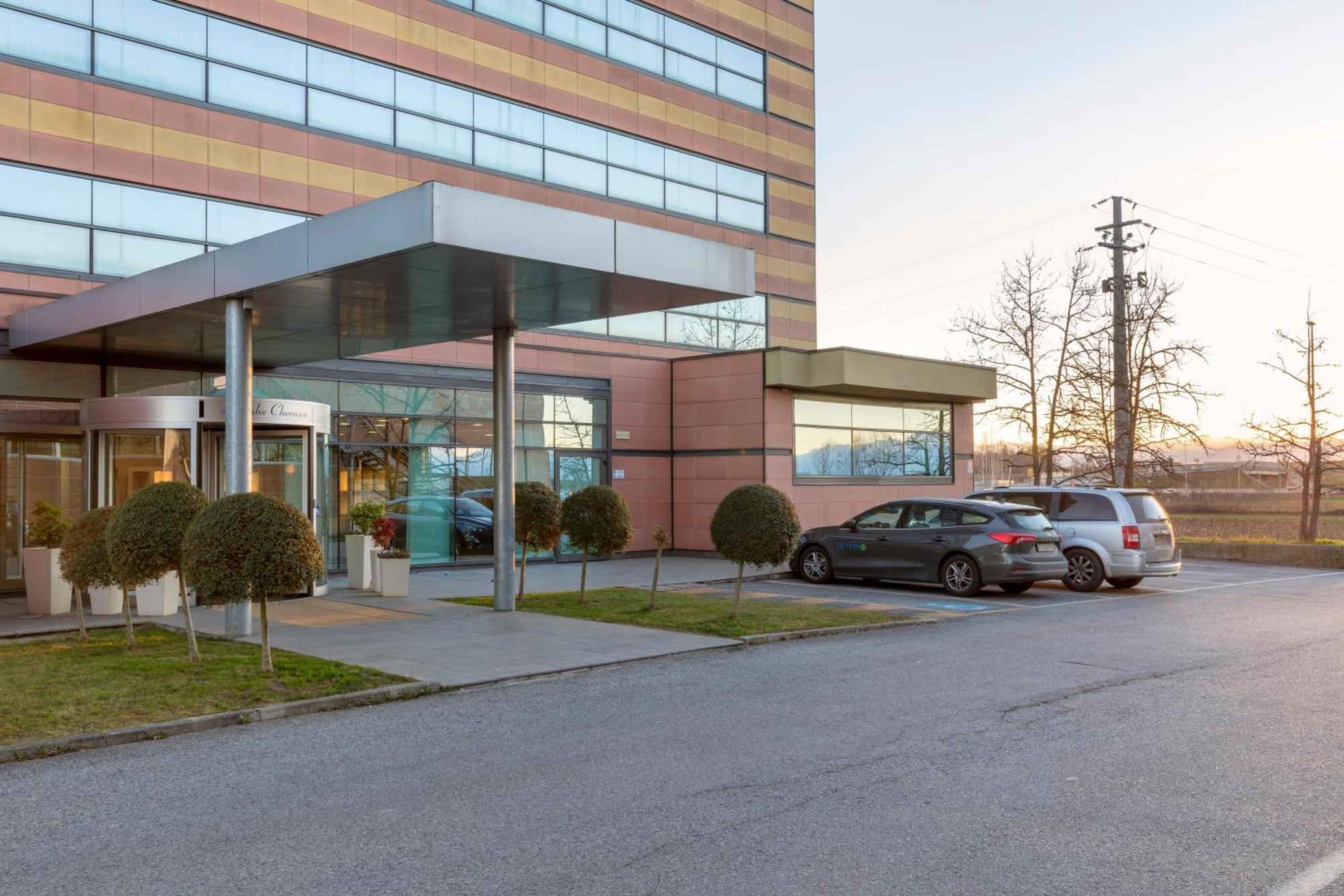 B&B Hotel Cherasco Langhe Eksteriør billede